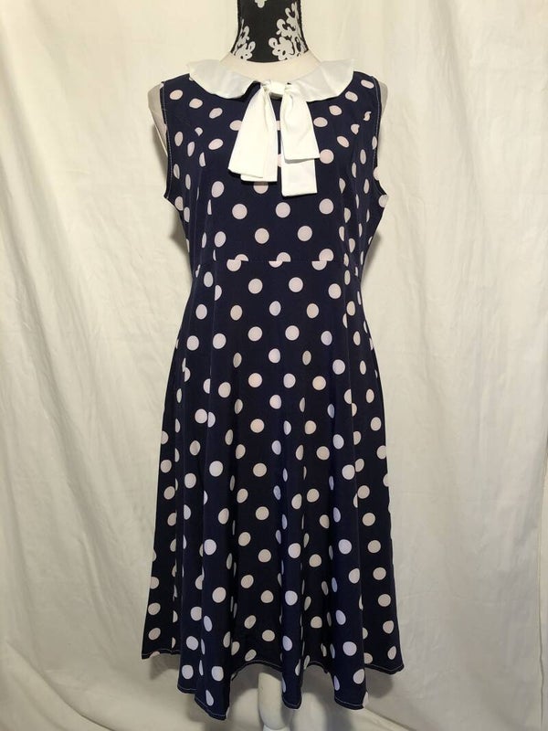 Blauw/crème polkadots retro jurkje met witte kraag en strik maat L
