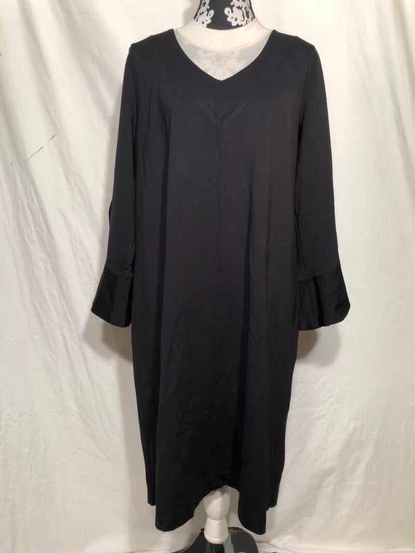 Mat zwarte V hals jurk maat 44/46
