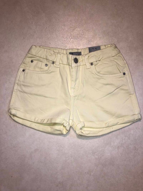 LTB lichtgele short maat 152
