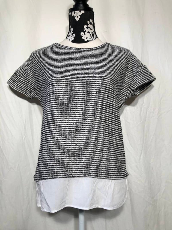 Esprit zwart/wit gestreept truitje maat S