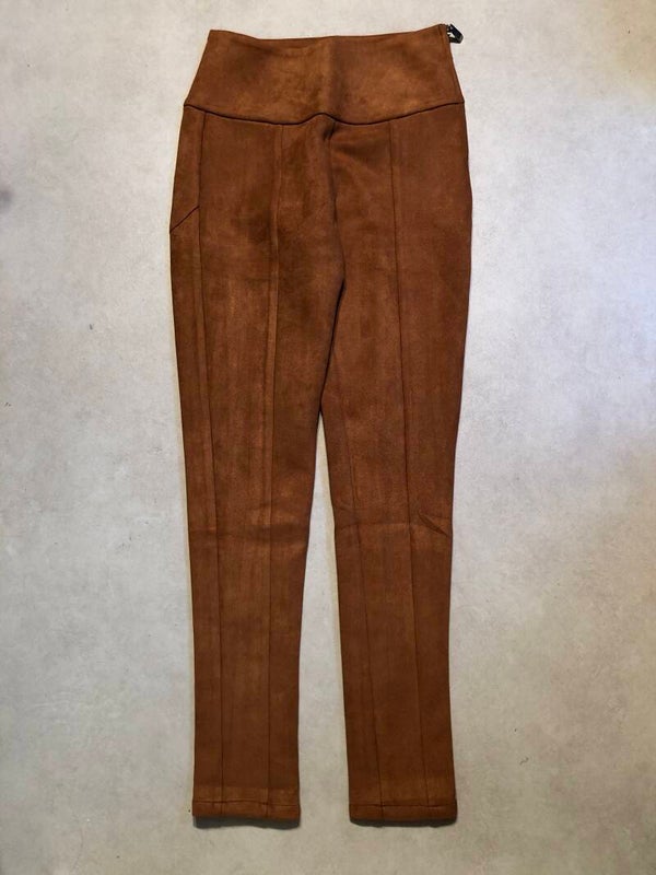 B x RUNaway terrakleurige suedine broek maat M
