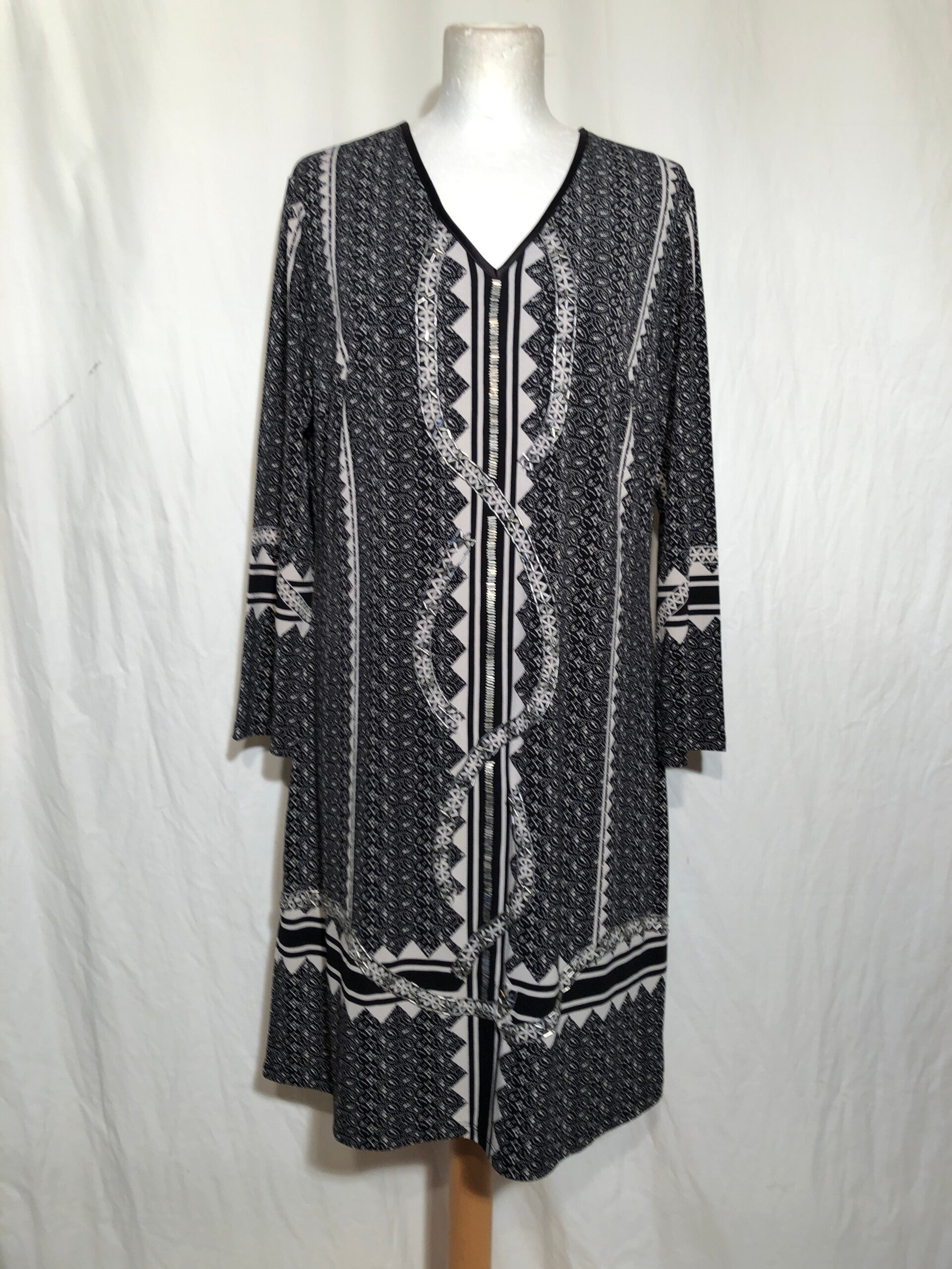 K-Design zwart/crèmekleurige print jurk met kraaltjes maat XL