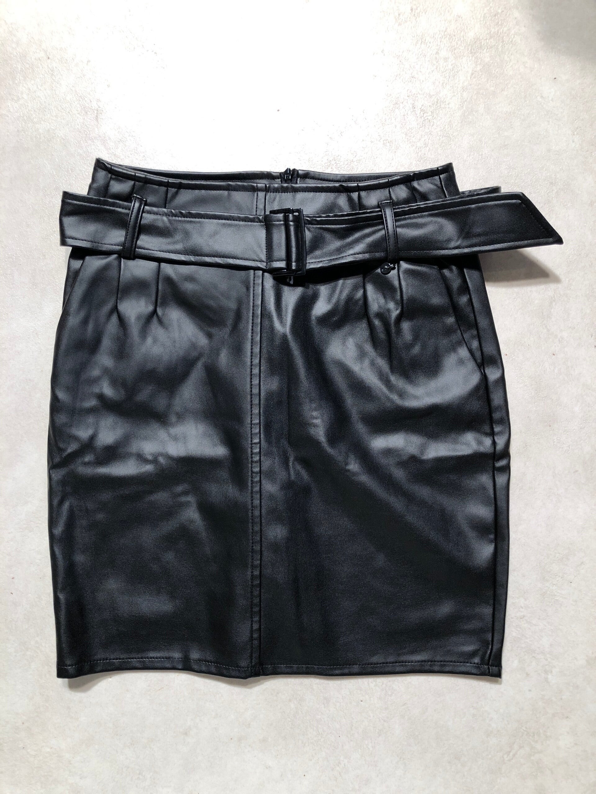 Given imitatie lederen rokje maat XS