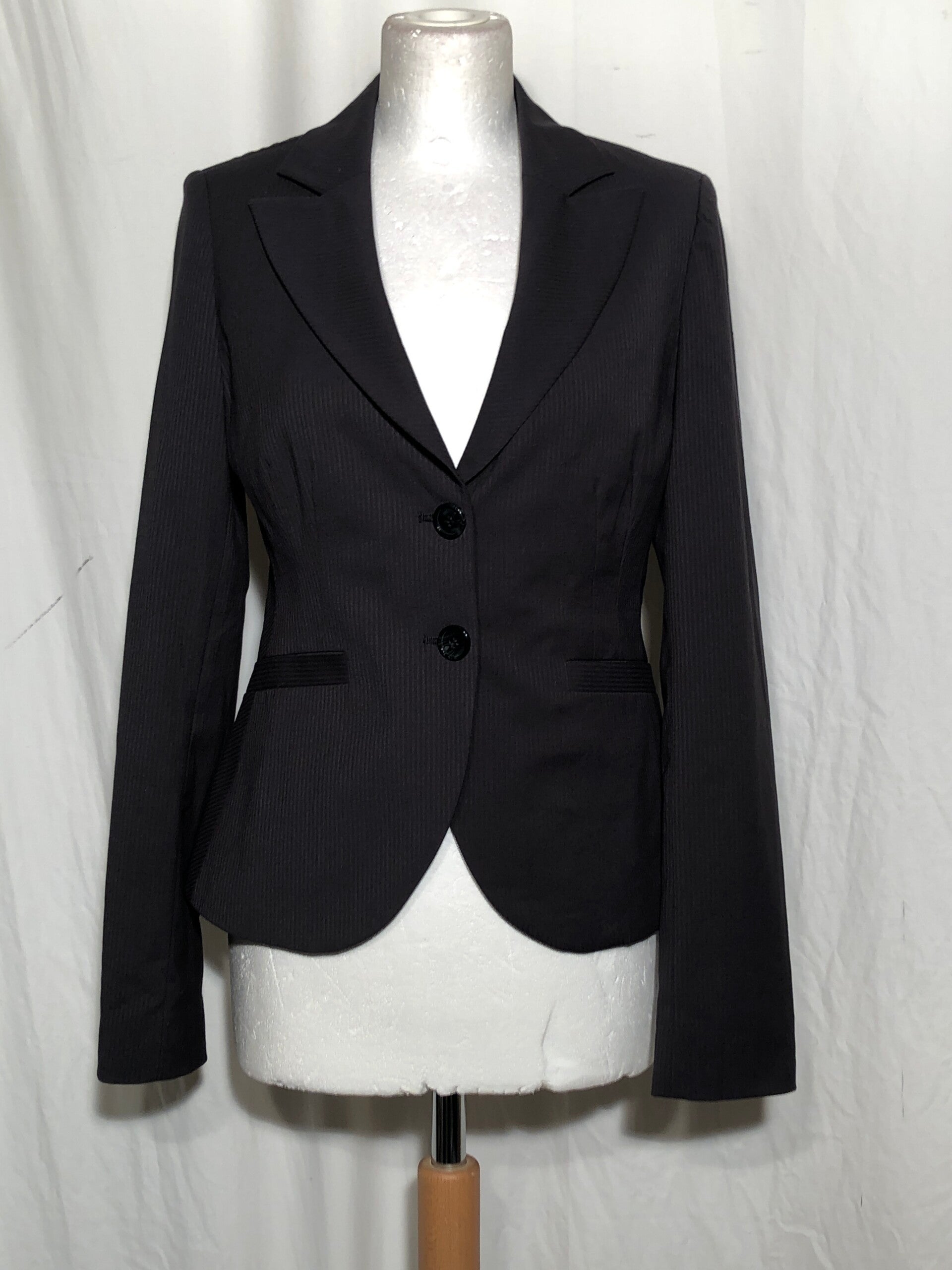 We donkergrijs gestreept getailleerde blazer maat 36