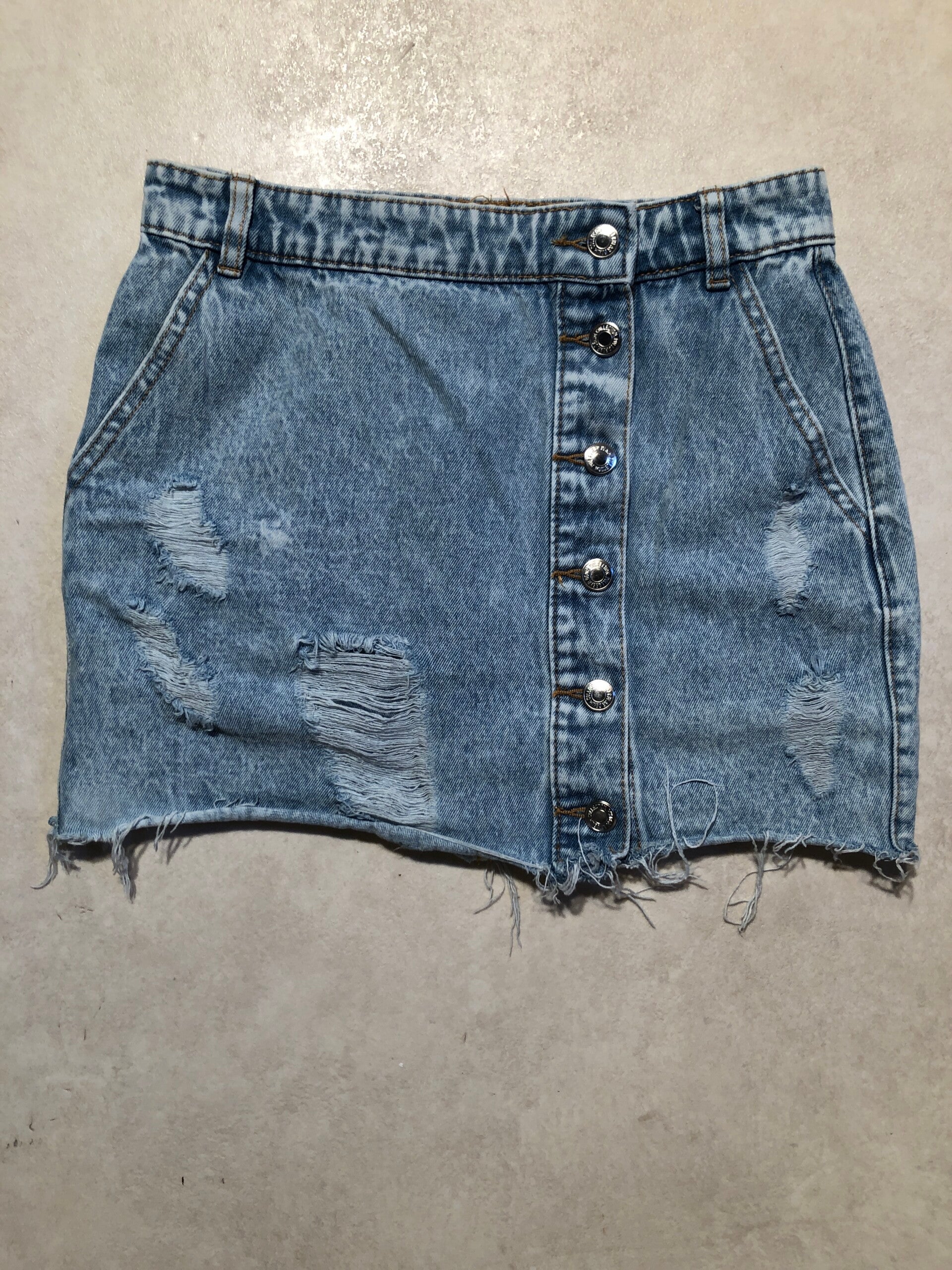 Pull & Bear denim jeans rok met gaten maat M