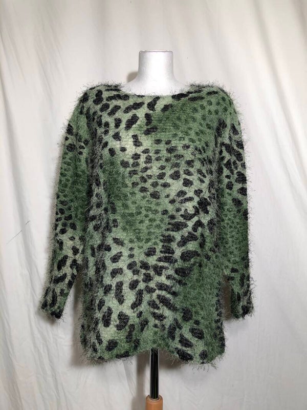 Belle Surprise groen/zwart print fluffy trui maat 44/46
