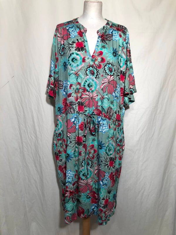 Didi lichtgroen gebloemde jurk maat 48