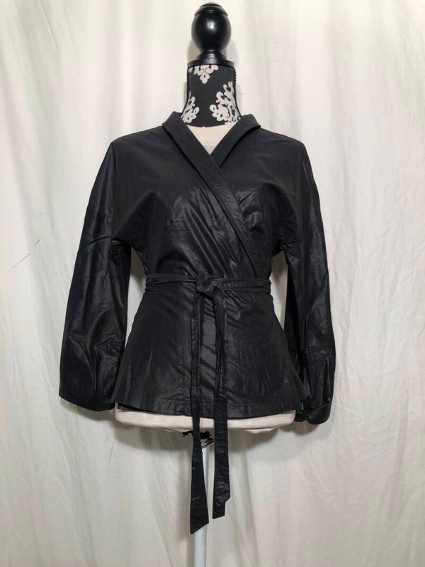 Eiske Henneman zwart glimmend overslag jasje maat 40