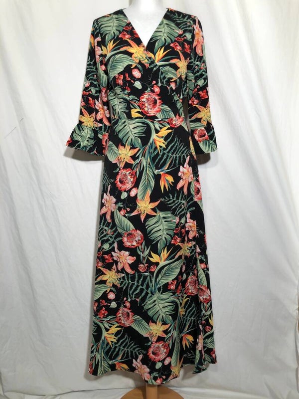 Colourful Rebel zwart gebloemde overslag jurk maat M