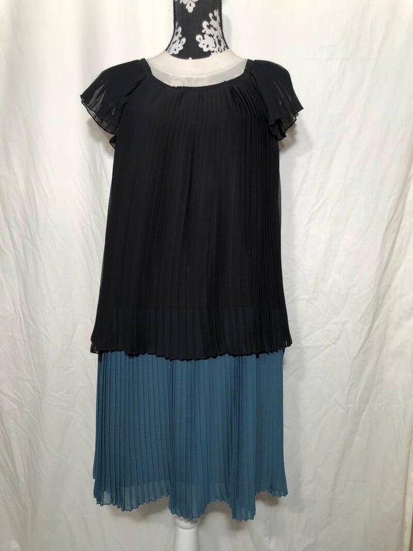 Rinascimento zwart/groene plissé jurk maat M