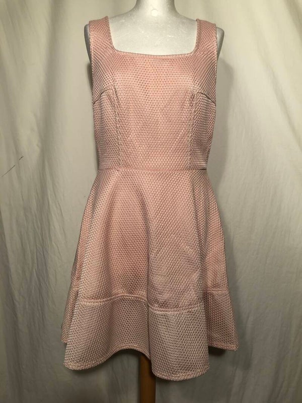 Mystic zachtroze teadress met vierkante hals maat S