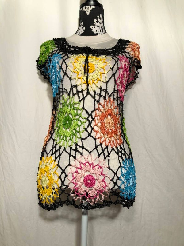 Gehaakte zomer top met meerkleurig bloemen maat M
