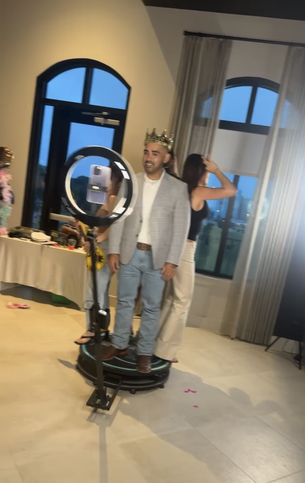 2-Hour 360 Photo Booth Rental