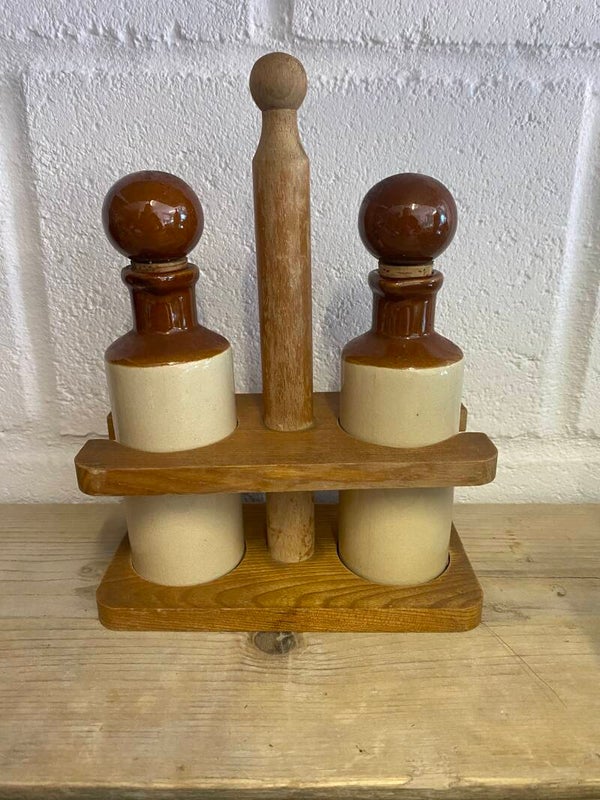 Vintage olie/azijn kannetjes