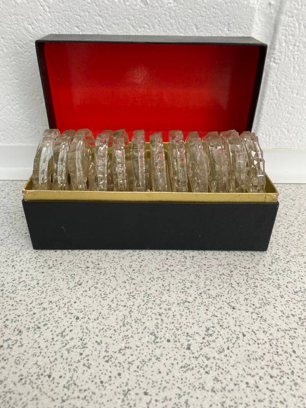Doosje met 12 glazen onderzetters