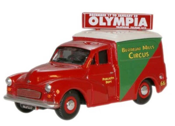 76MM058-Morris 1000 Van. Bertram Mills