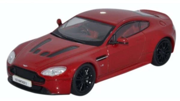 AMUT001  Aston Martin V12 Vantage S Red