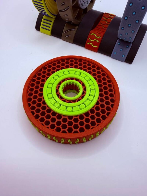 Honeycomb Spinner Wheel
