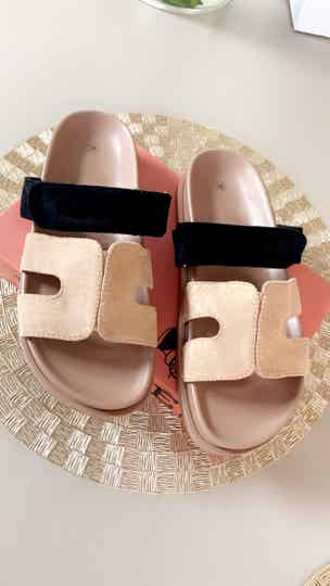 Inspired H slippers Black/Brown