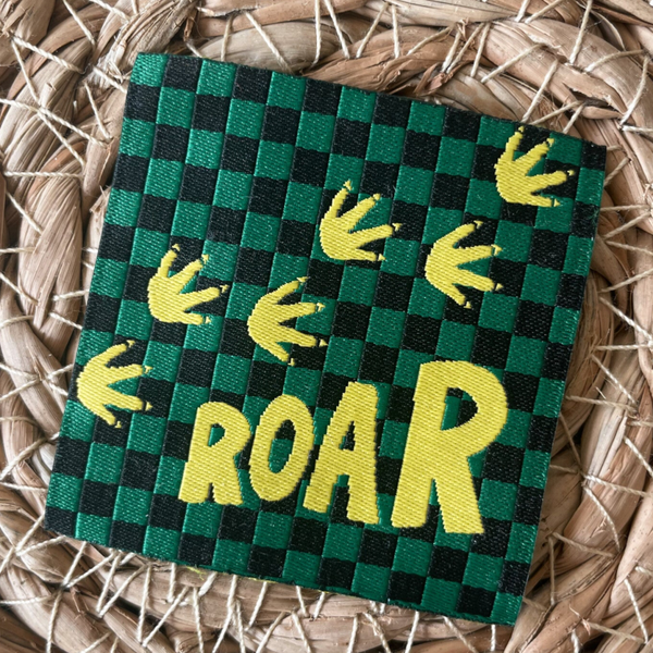 Unfolded label ‘ROAR'