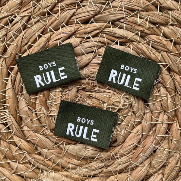 Label ‘boys rule’