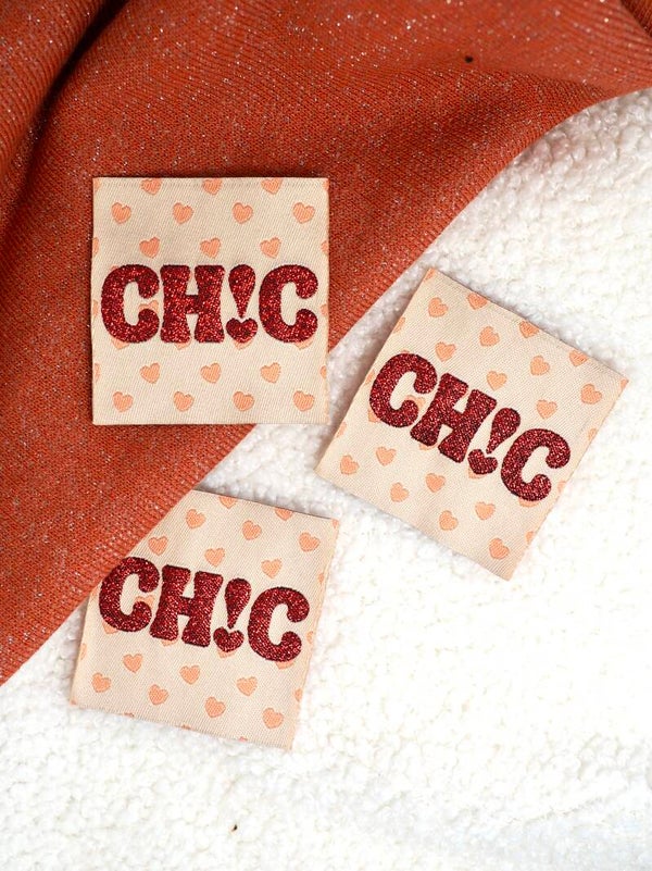 Unfolded label ‘Chic'