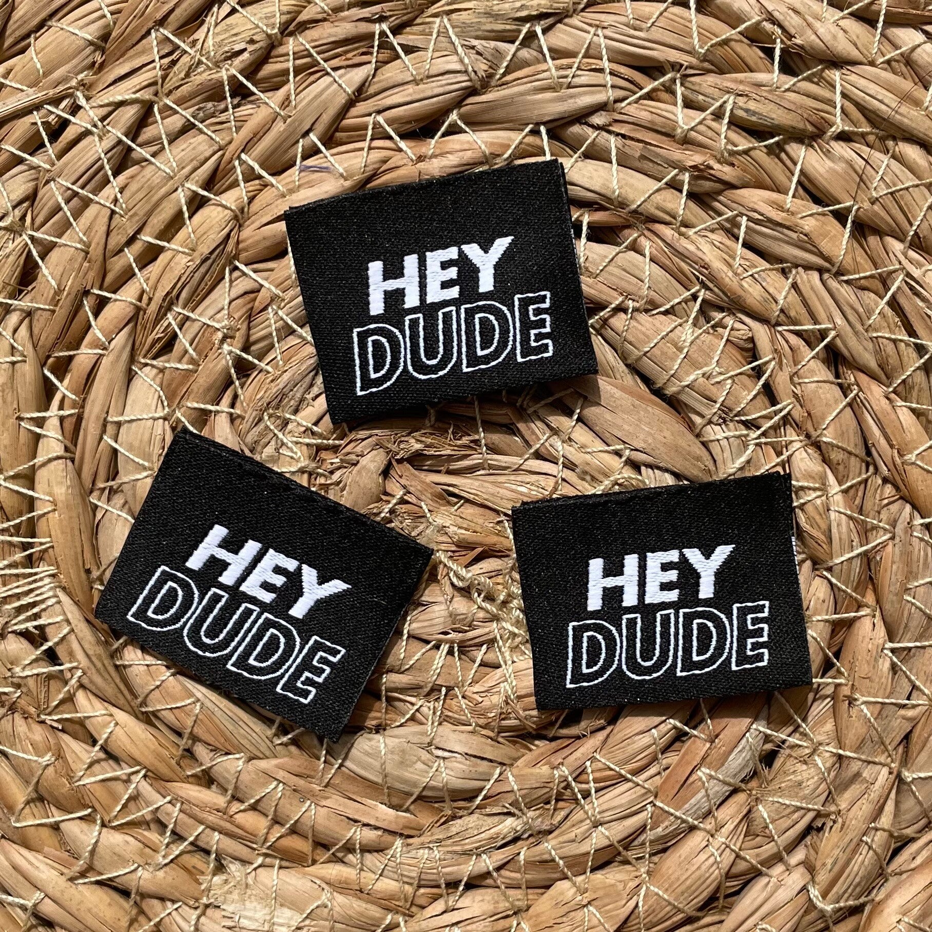 Label ‘hey dude’