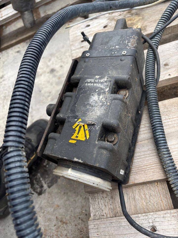 CAPTEUR POUR MACHINES AGRICOLES Massey Ferguson, Landini, Claas Radar Sensor Speed ​​​​Sensor Area Meter 3714290M2