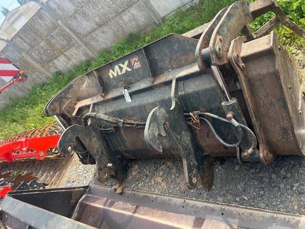 GODET POUR CHARGEUR POUR TRACTEURS AGRICOLES MAILLEUX BMSA245HT