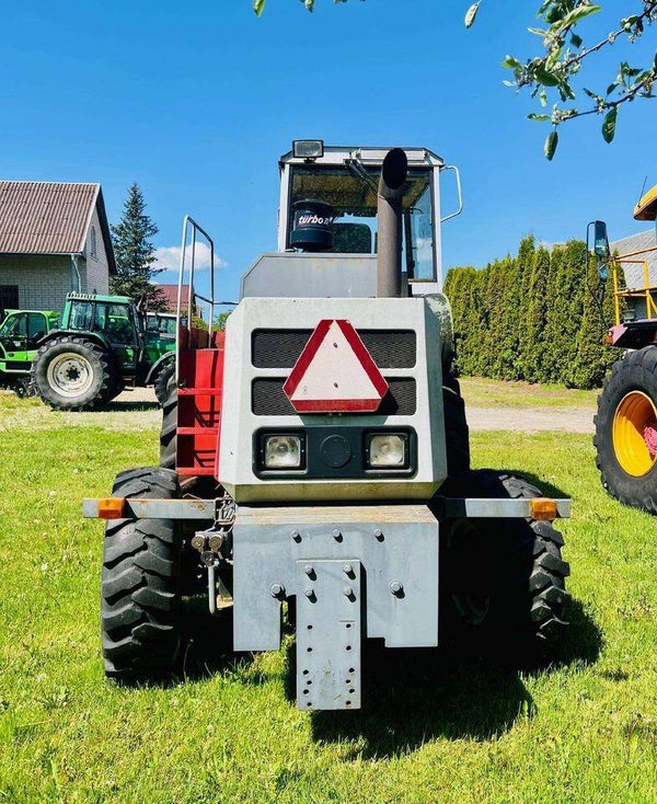 MACHINE À VENDANGER Steyr 8320