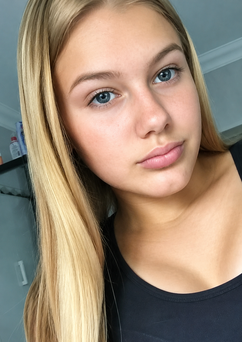 Ein Porträtfoto von Rebecca Reusch
