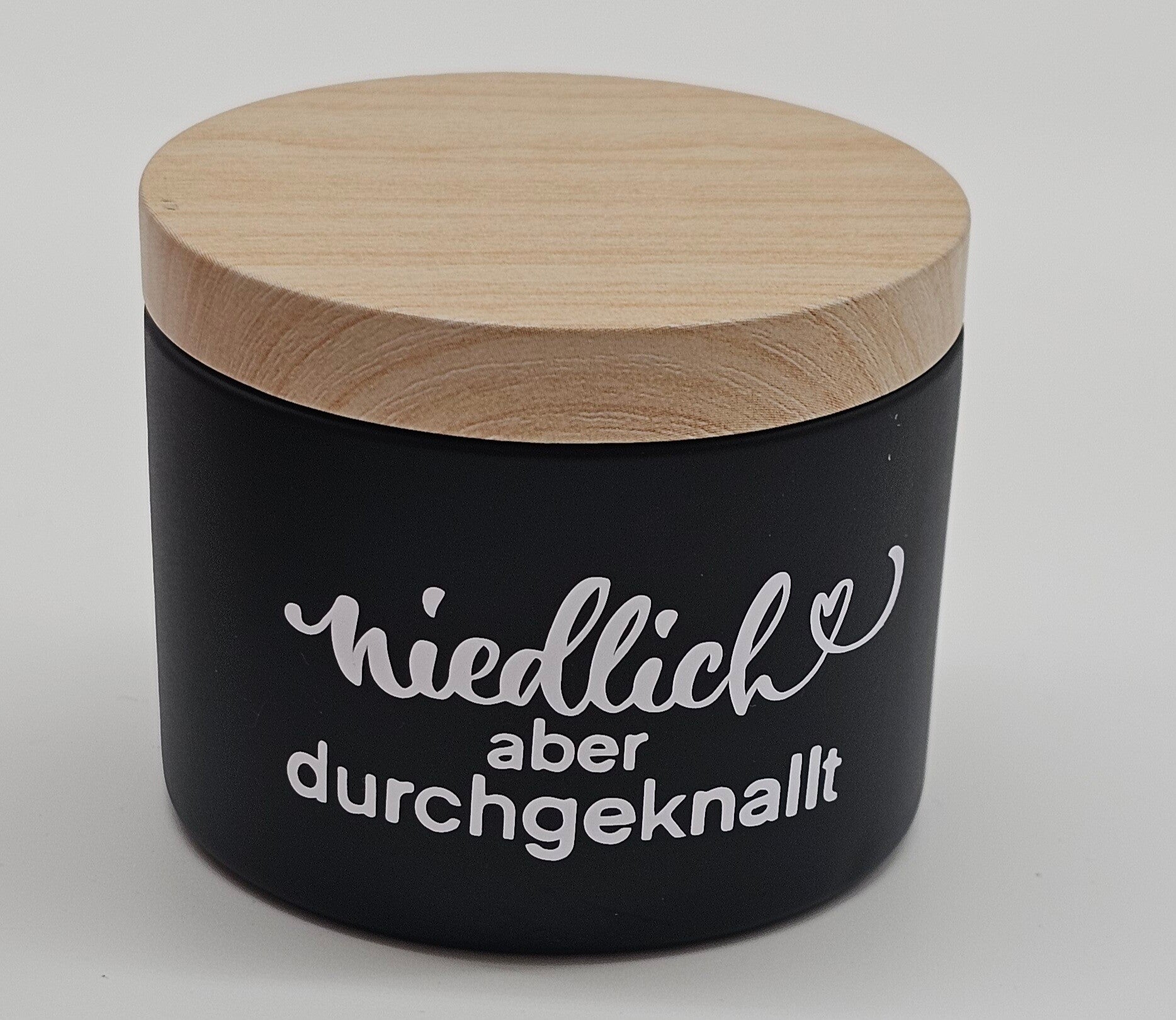 Metalldose - niedlich aber durchgeknallt