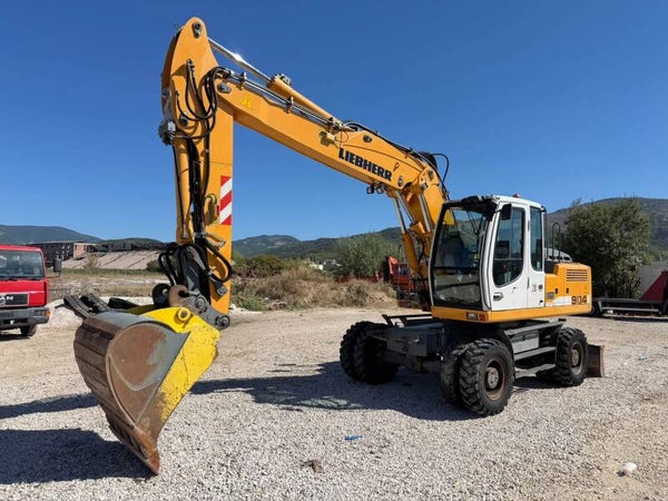 LIEBHERR A904C