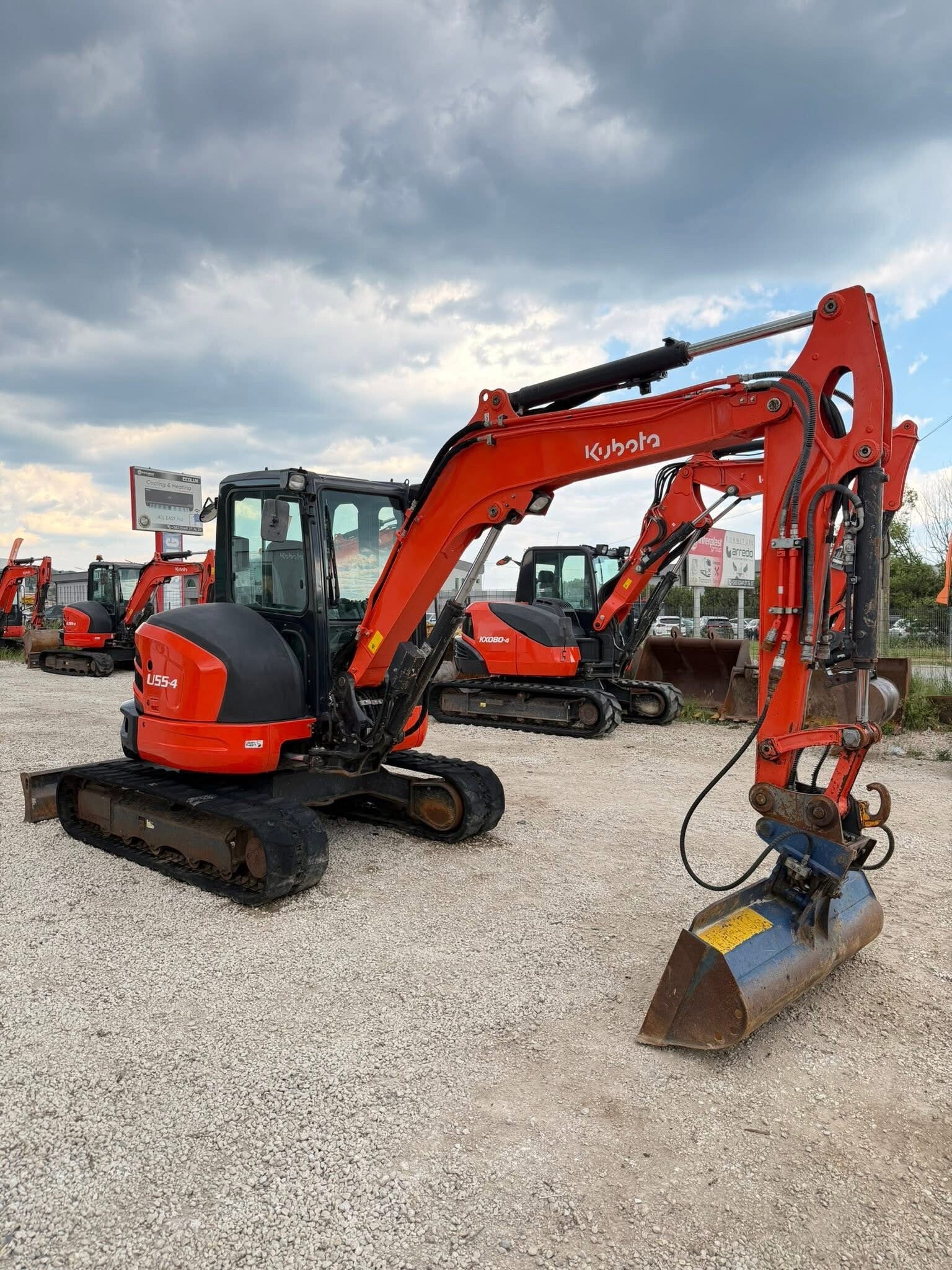 KUBOTA U55-4