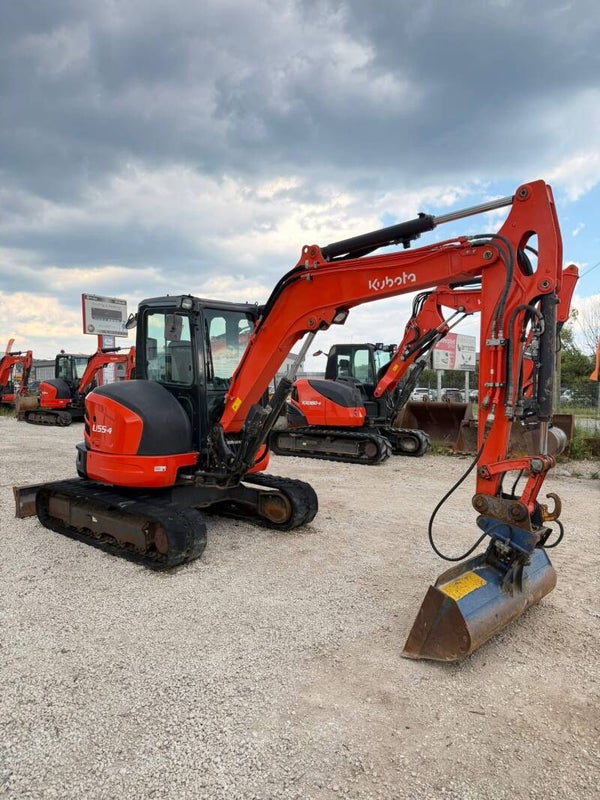 KUBOTA U55-4