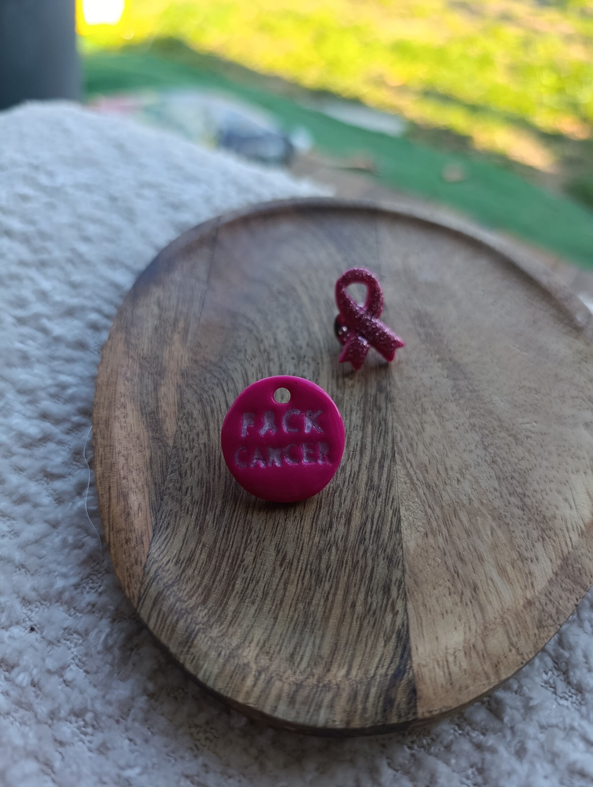 Pin's