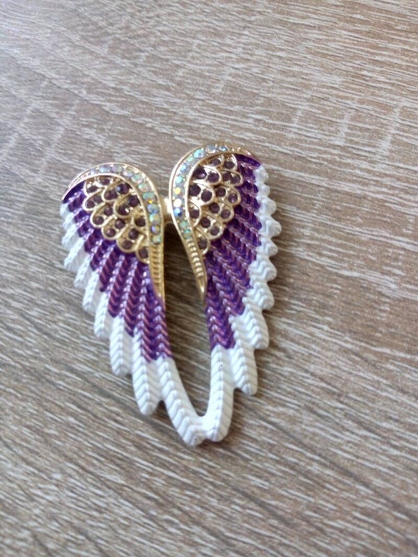 Elegante Brosche Engelsflügel