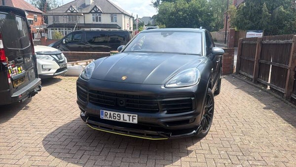 🔥 Porsche Cayenne E-Hybrid – Massive Specification – £34,995 🔥