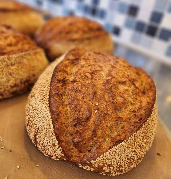 Miso brood met sesampitten