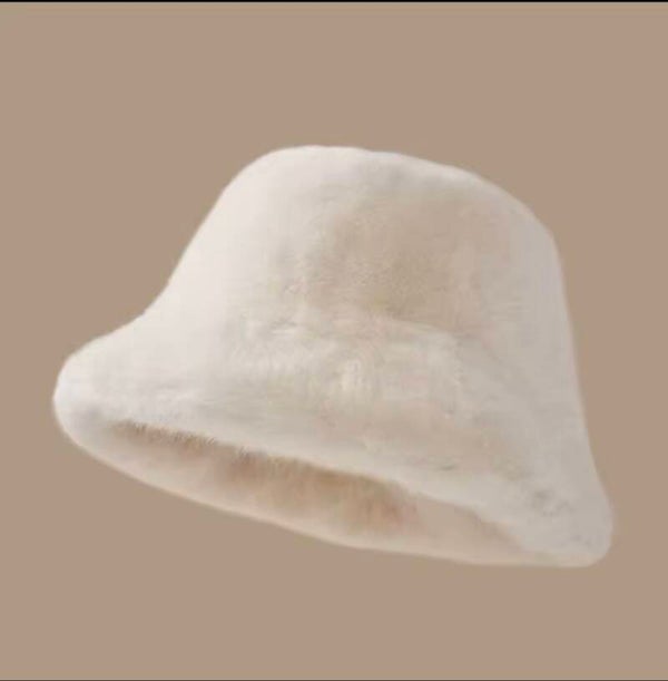 Soft bucket hat furry winter