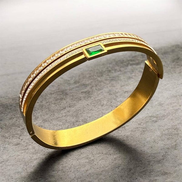 Bangle bracelet