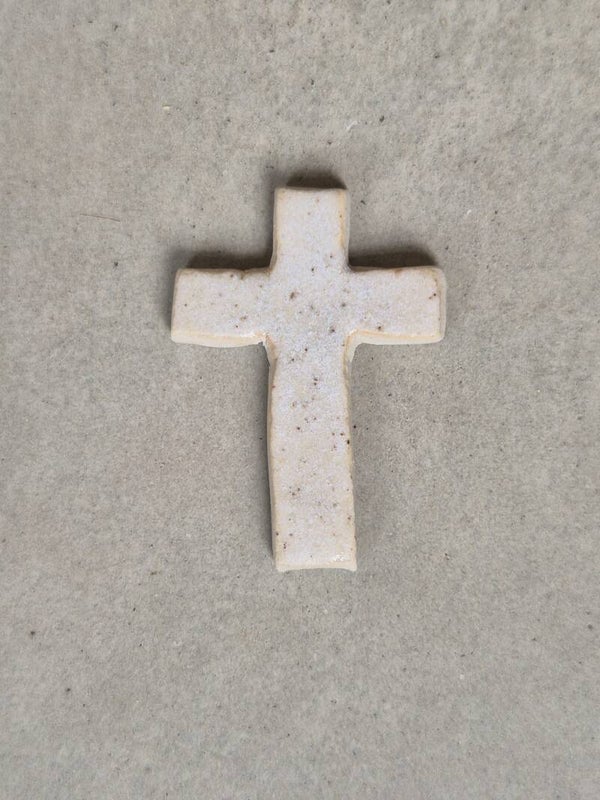 Kruisje Beige