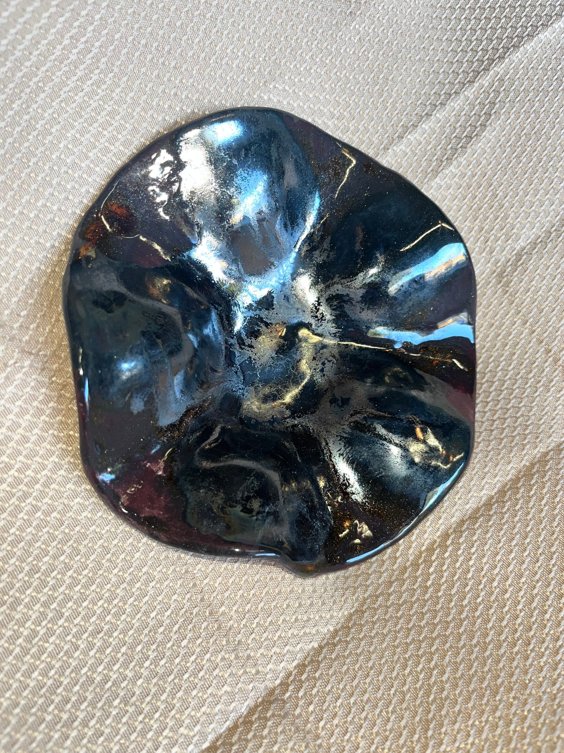 Wavy trinket bowl