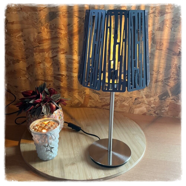 Lampe de table , modèle Line
