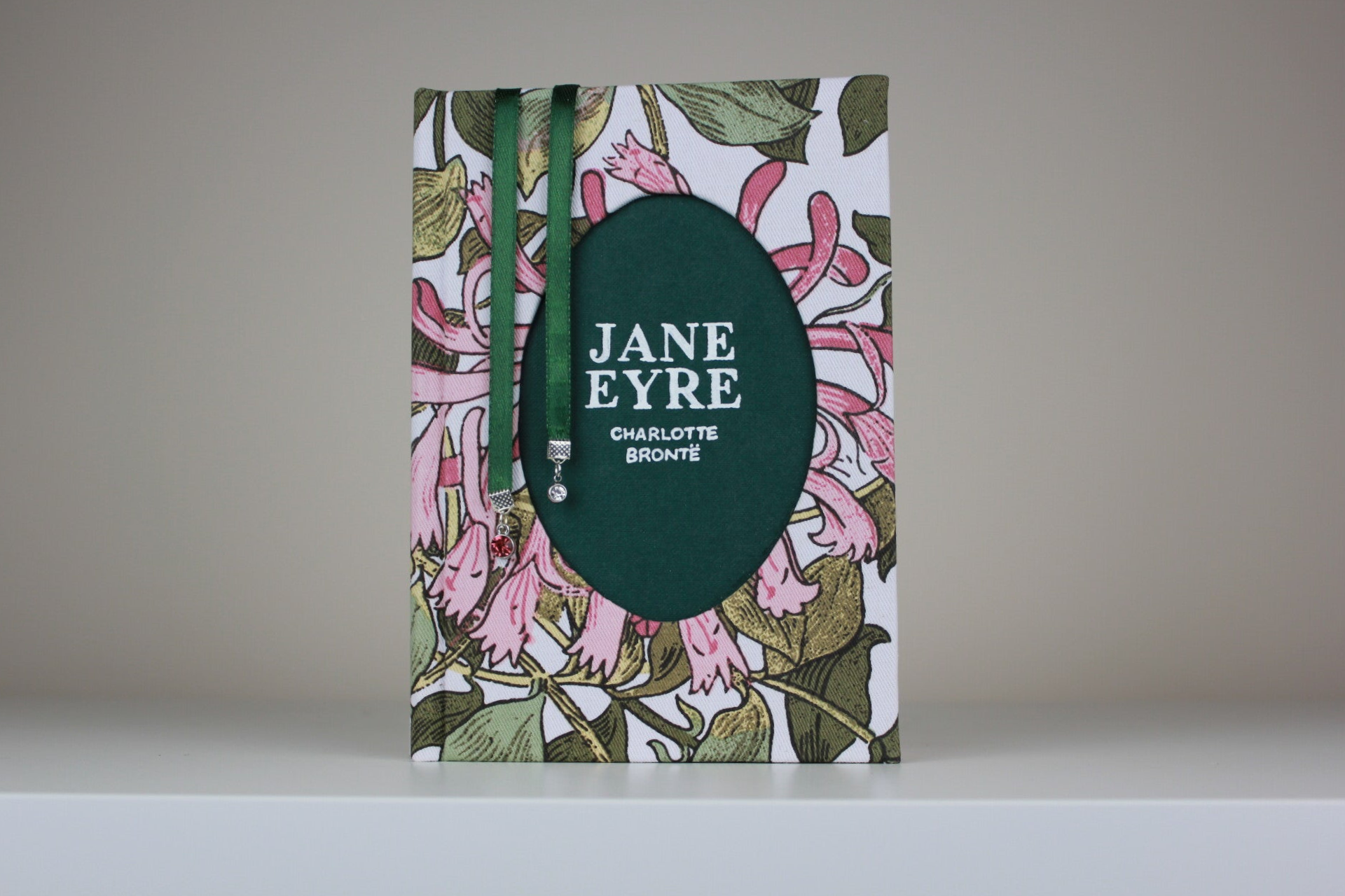 JANE EYRE & WILLIAM MORRIS HONEYSUCKLE