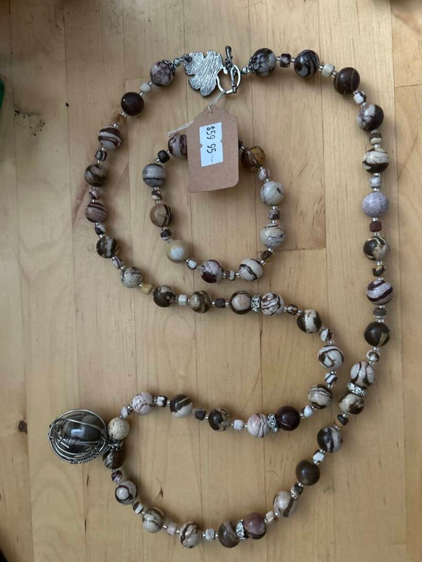Australian Zebra Necklace and Bracelet Set