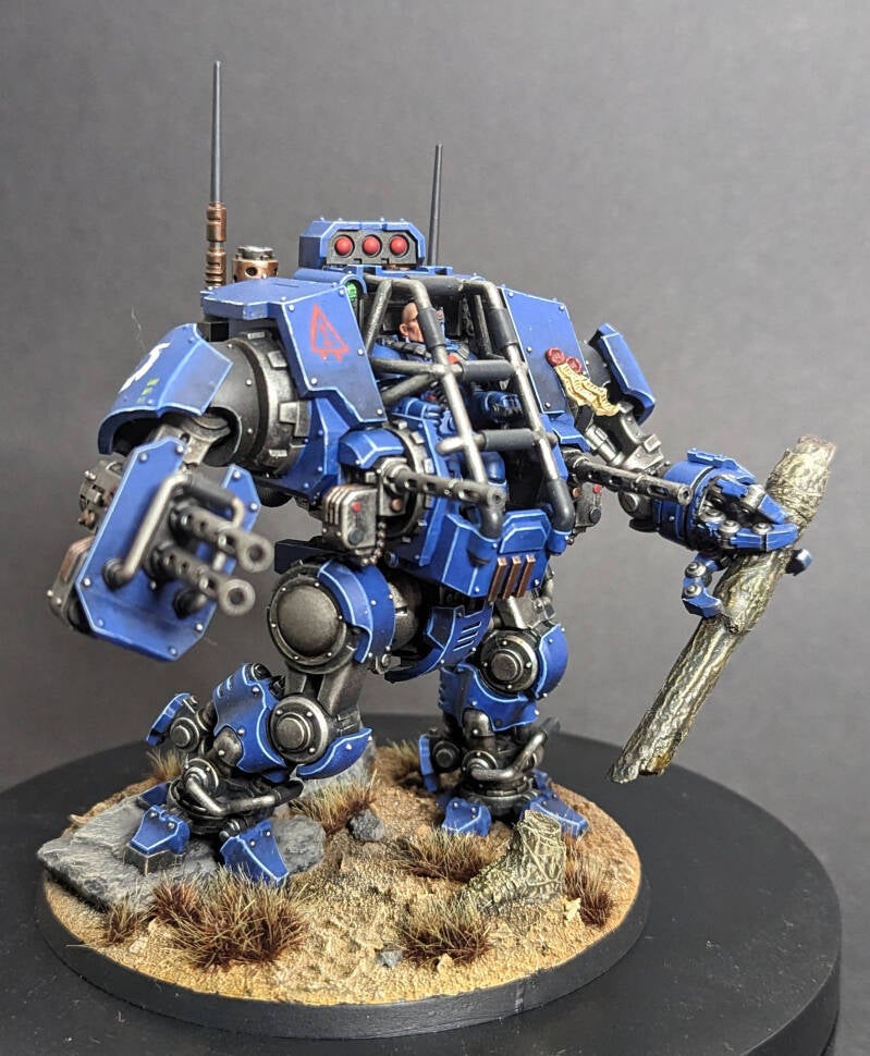 Ultramarine Invictor Tactical Warsuit
