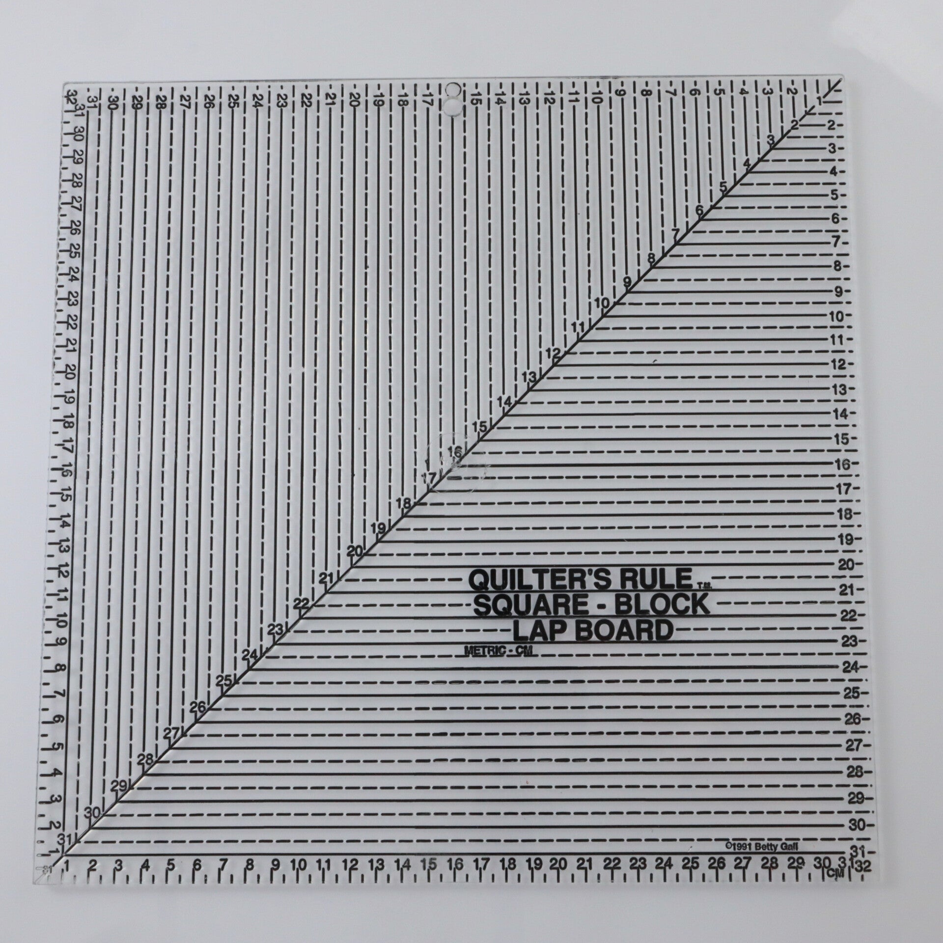 QUILTERS RULES NELIÖVIIVAIN 32 X 32 CM