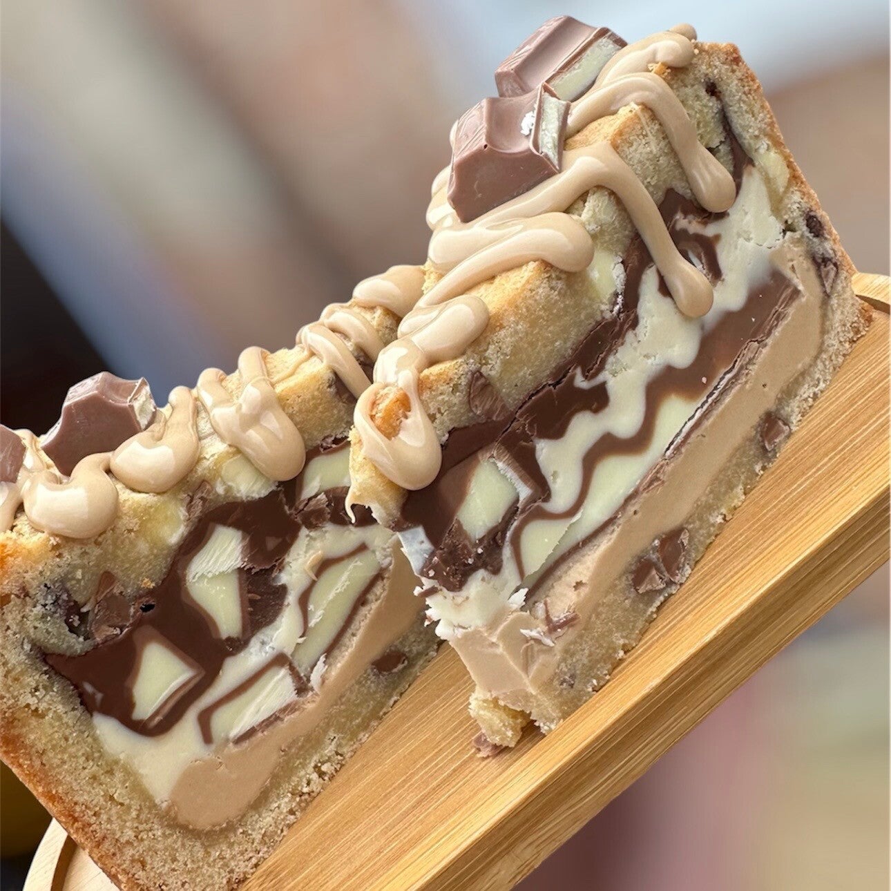 Kinder cookie pie
