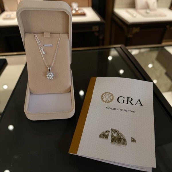 3ct Moissanite halskjede i sølv